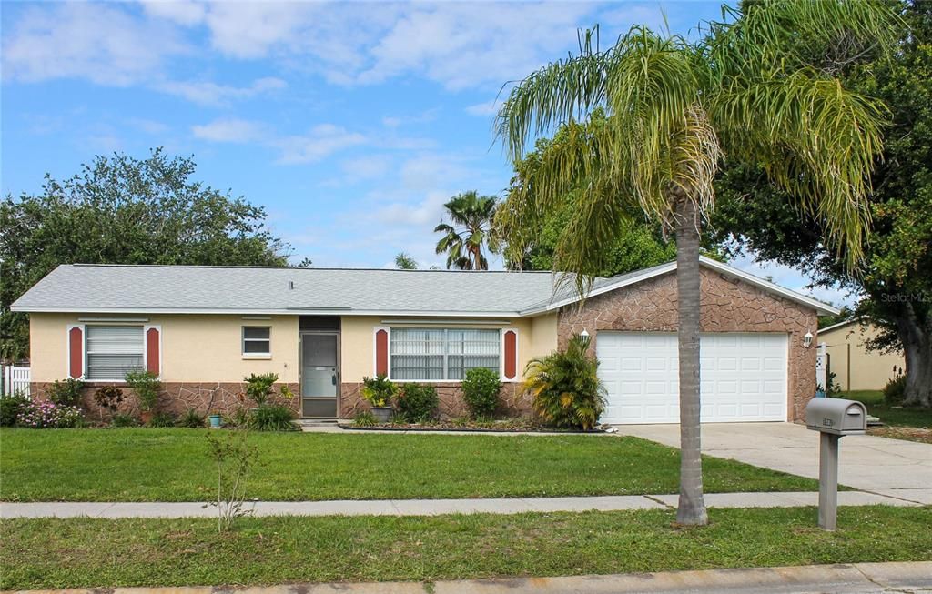 Recently Sold: $240,000 (3 beds, 2 baths, 1420 Square Feet)