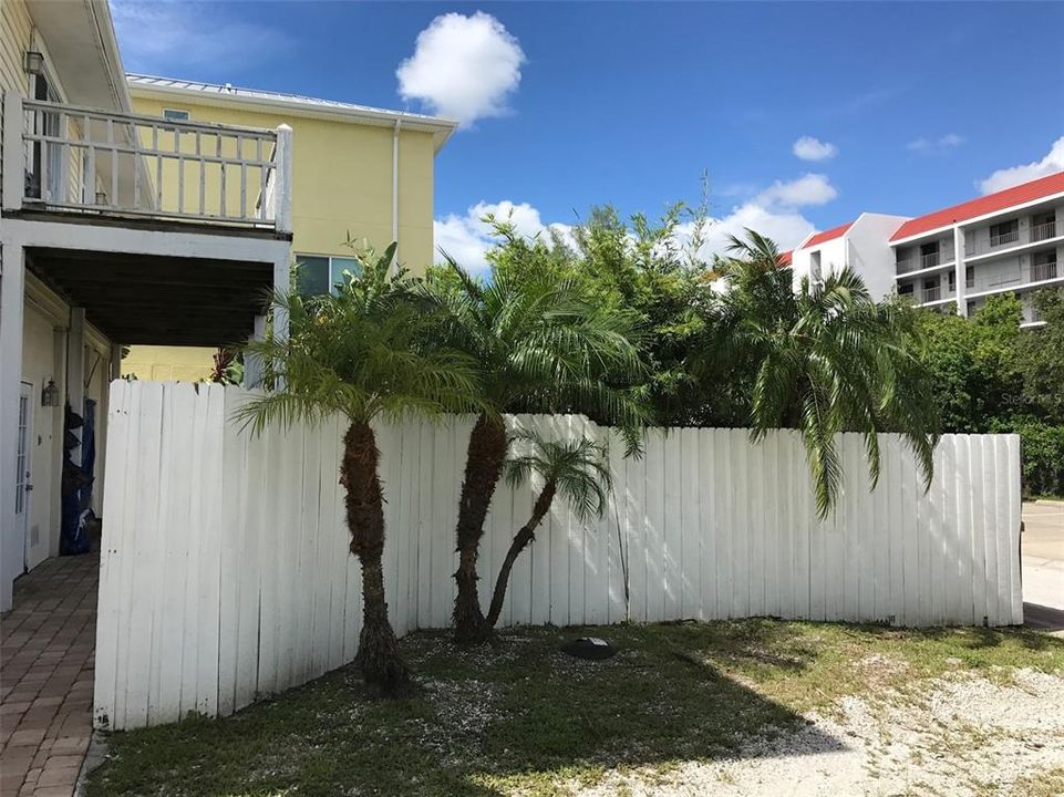 Recently Sold: $1,195,000 (4 beds, 2 baths, 1704 Square Feet)