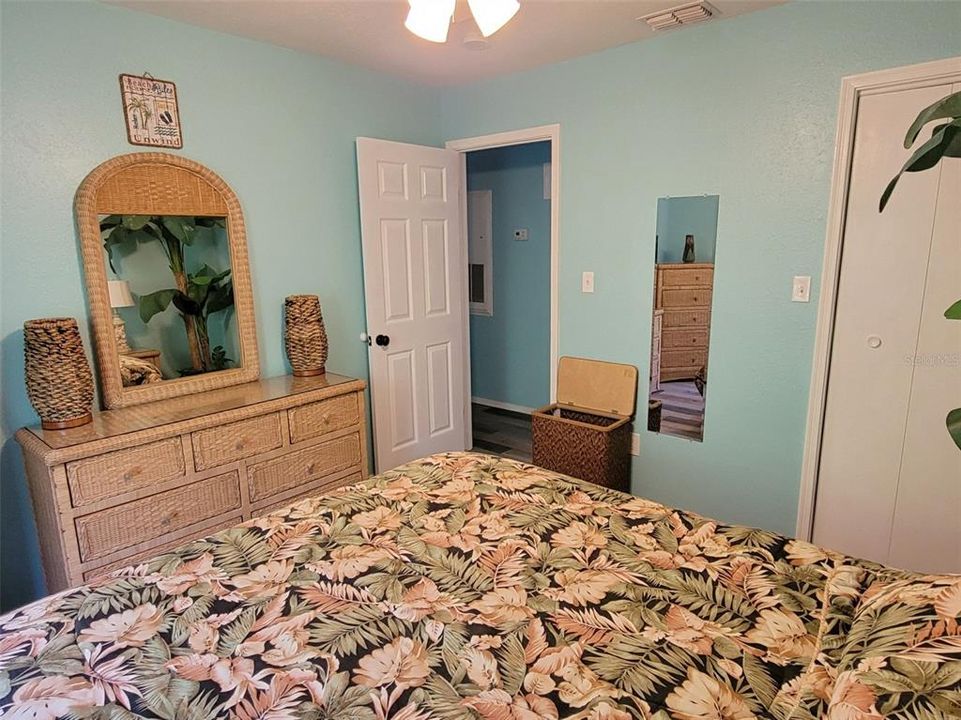 Vendido Recientemente: $95,000 (1 camas, 1 baños, 615 Pies cuadrados)