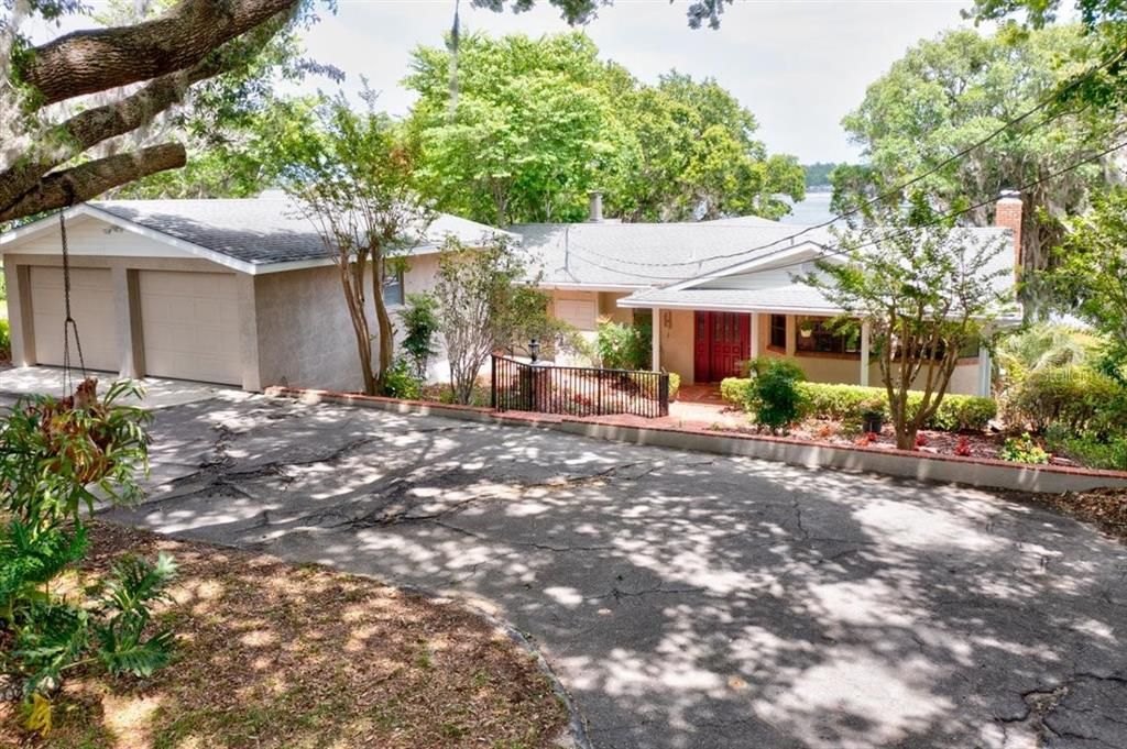 Vendido Recientemente: $621,808 (3 camas, 2 baños, 2325 Pies cuadrados)