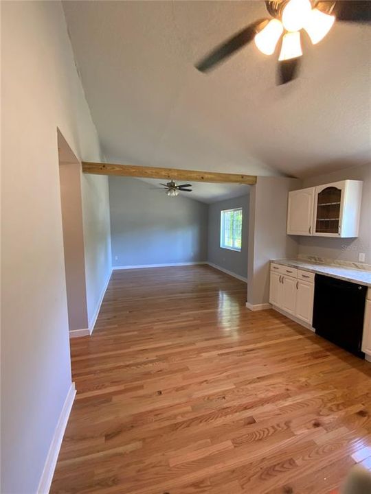 Recently Sold: $139,900 (2 beds, 1 baths, 775 Square Feet)