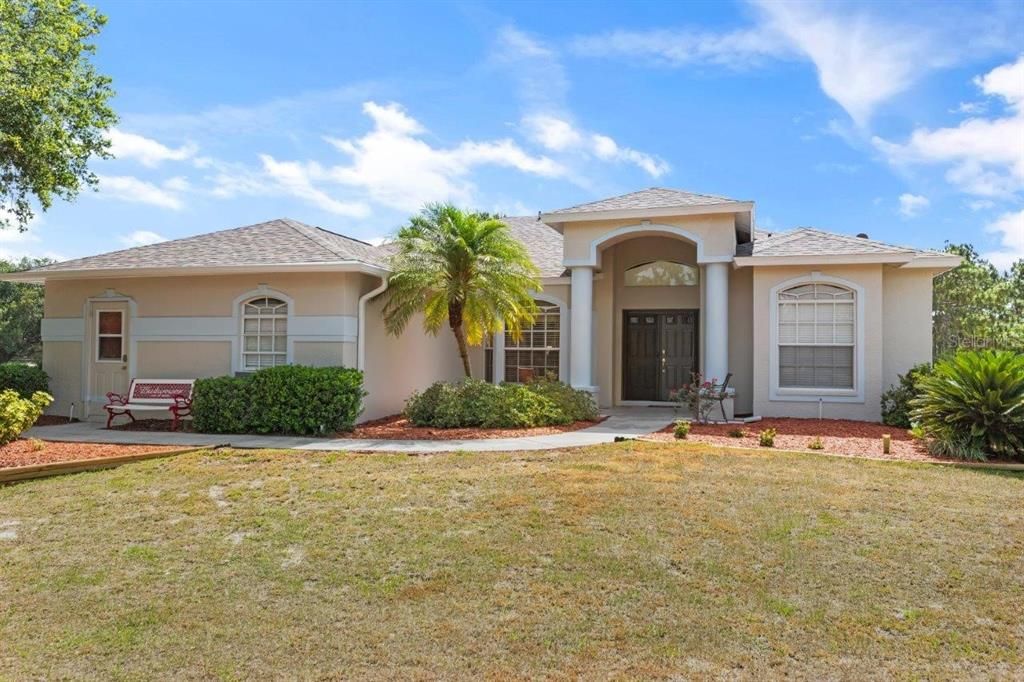 Recently Sold: $400,000 (3 beds, 2 baths, 1741 Square Feet)