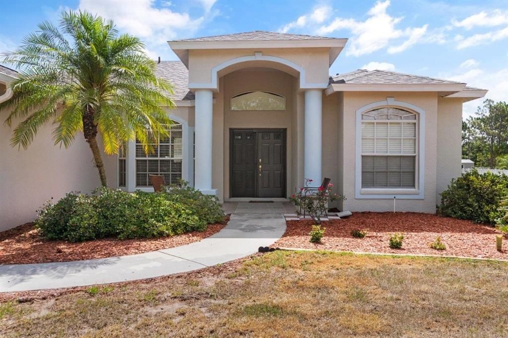 Recently Sold: $400,000 (3 beds, 2 baths, 1741 Square Feet)