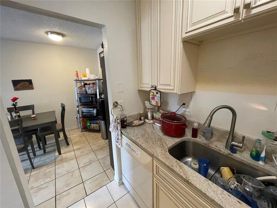 Recently Sold: $112,450 (1 beds, 1 baths, 590 Square Feet)