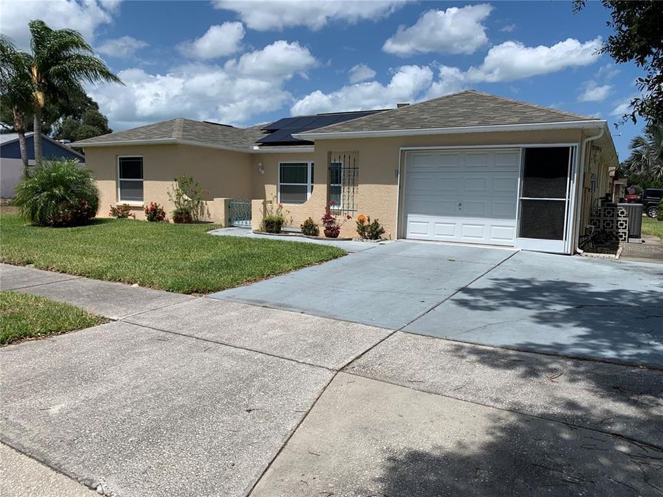 Недавно продано: $269,900 (2 спален, 2 ванн, 1808 Квадратных фут)