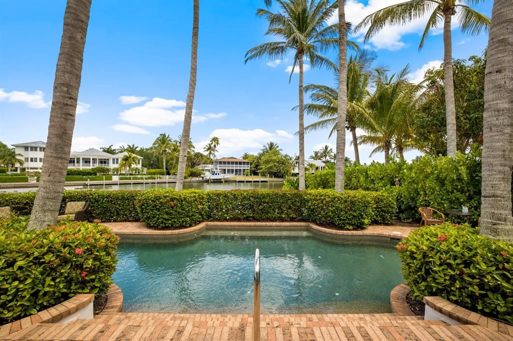 Recently Sold: $6,900,000 (4 beds, 4 baths, 5349 Square Feet)