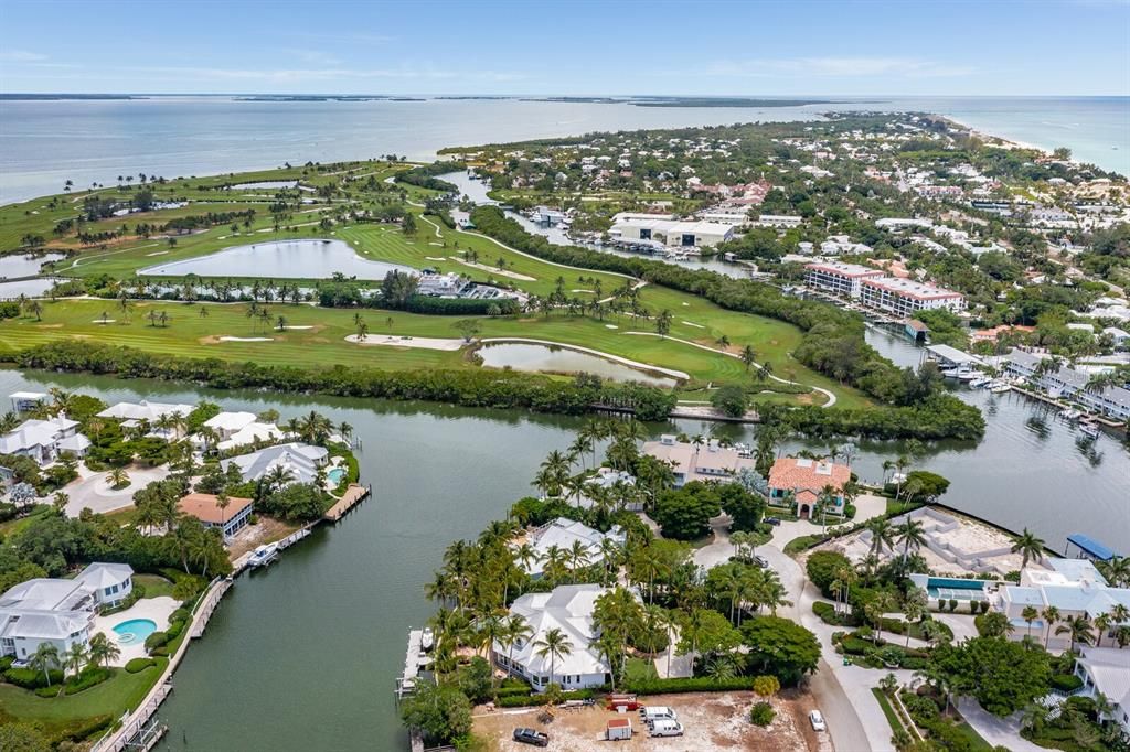 Recently Sold: $6,900,000 (4 beds, 4 baths, 5349 Square Feet)