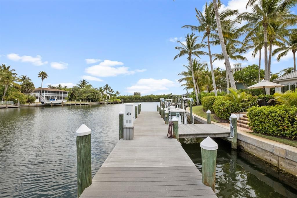 Recently Sold: $6,900,000 (4 beds, 4 baths, 5349 Square Feet)