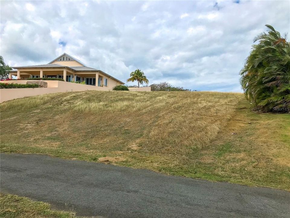 最近售出: $175,000 (0.25 acres)