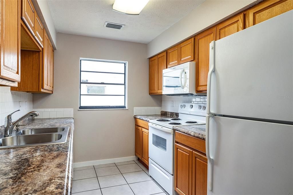 Recently Sold: $199,900 (3 beds, 2 baths, 1400 Square Feet)