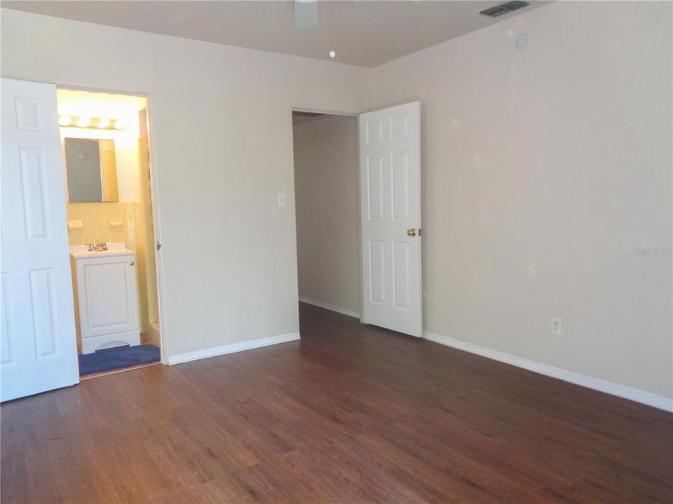 Recently Rented: $1,800 (3 beds, 2 baths, 1772 Square Feet)