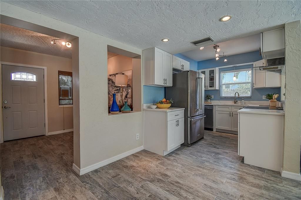 Recently Sold: $467,800 (2 beds, 1 baths, 1126 Square Feet)