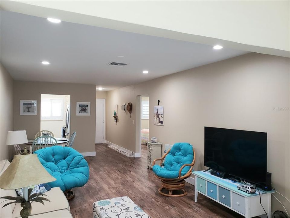Recently Sold: $95,000 (2 beds, 1 baths, 828 Square Feet)