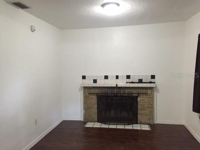 Recently Sold: $249,900 (3 beds, 1 baths, 1132 Square Feet)