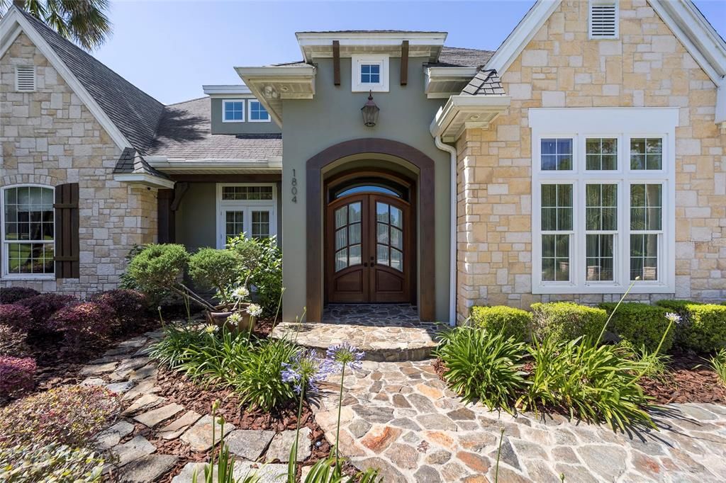 Recently Sold: $1,150,000 (4 beds, 3 baths, 4193 Square Feet)