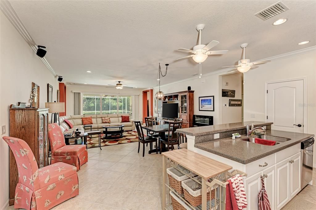 Recently Sold: $500,000 (3 beds, 3 baths, 2401 Square Feet)