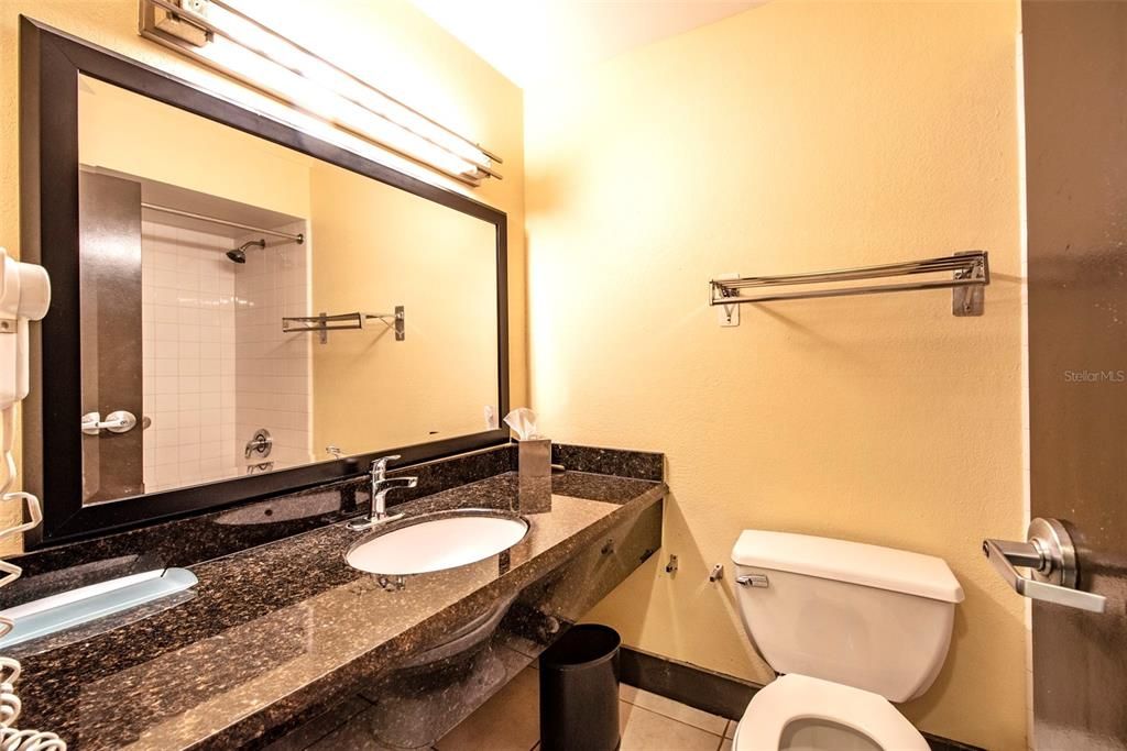 Recently Sold: $115,000 (1 beds, 1 baths, 464 Square Feet)