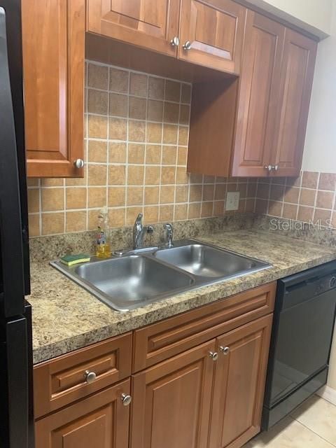 Recently Sold: $140,000 (2 beds, 2 baths, 1058 Square Feet)