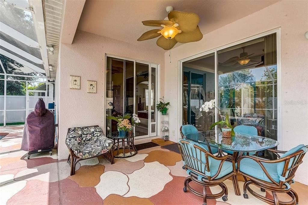 Recently Sold: $365,000 (3 beds, 2 baths, 2035 Square Feet)