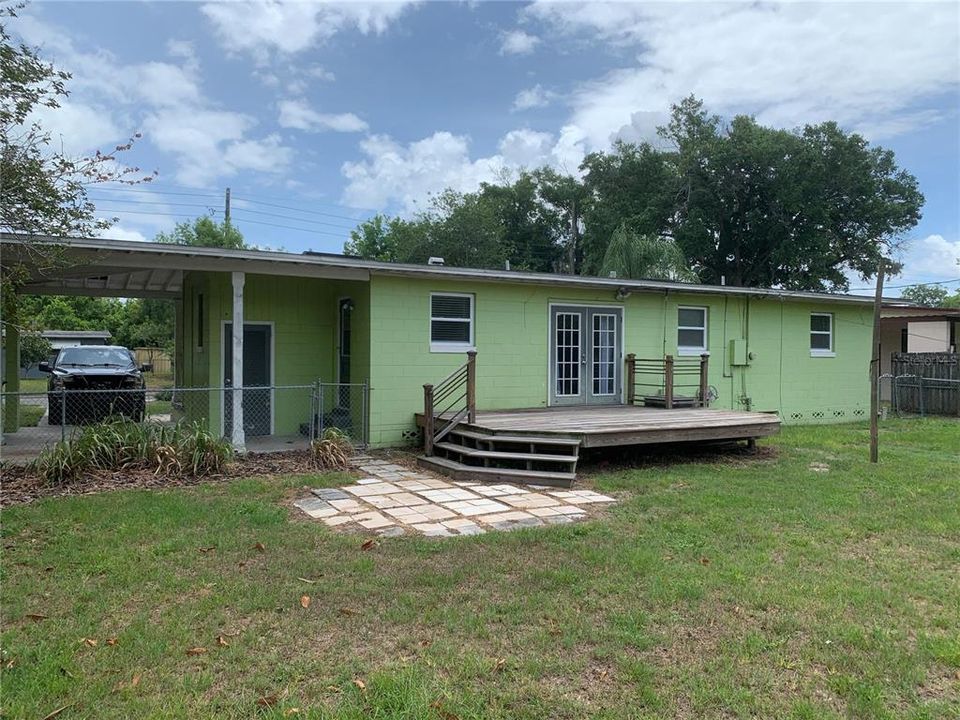 Recently Sold: $230,000 (3 beds, 1 baths, 1157 Square Feet)