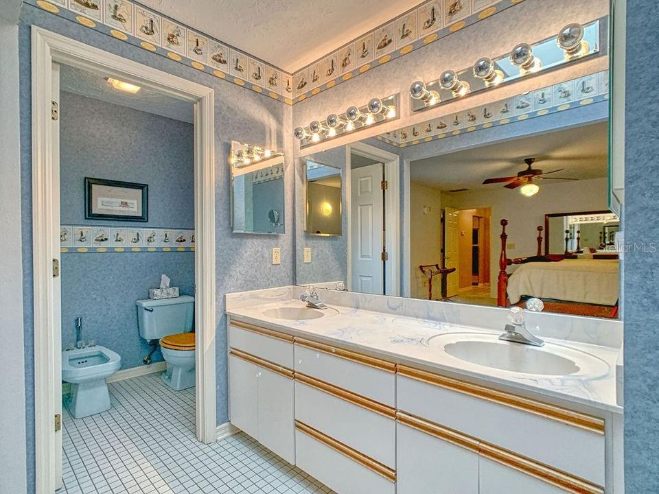 最近售出: $324,900 (3 贝兹, 2 浴室, 2131 平方英尺)