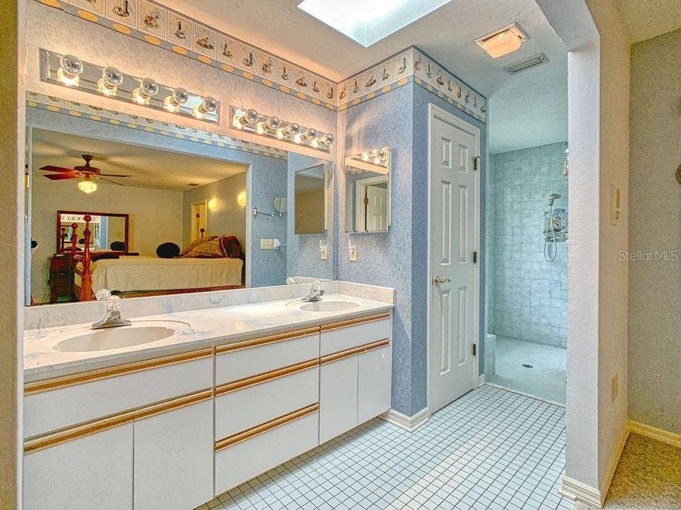 最近售出: $324,900 (3 贝兹, 2 浴室, 2131 平方英尺)