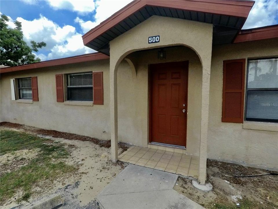 Vendido Recientemente: $53,900 (2 camas, 1 baños, 810 Pies cuadrados)