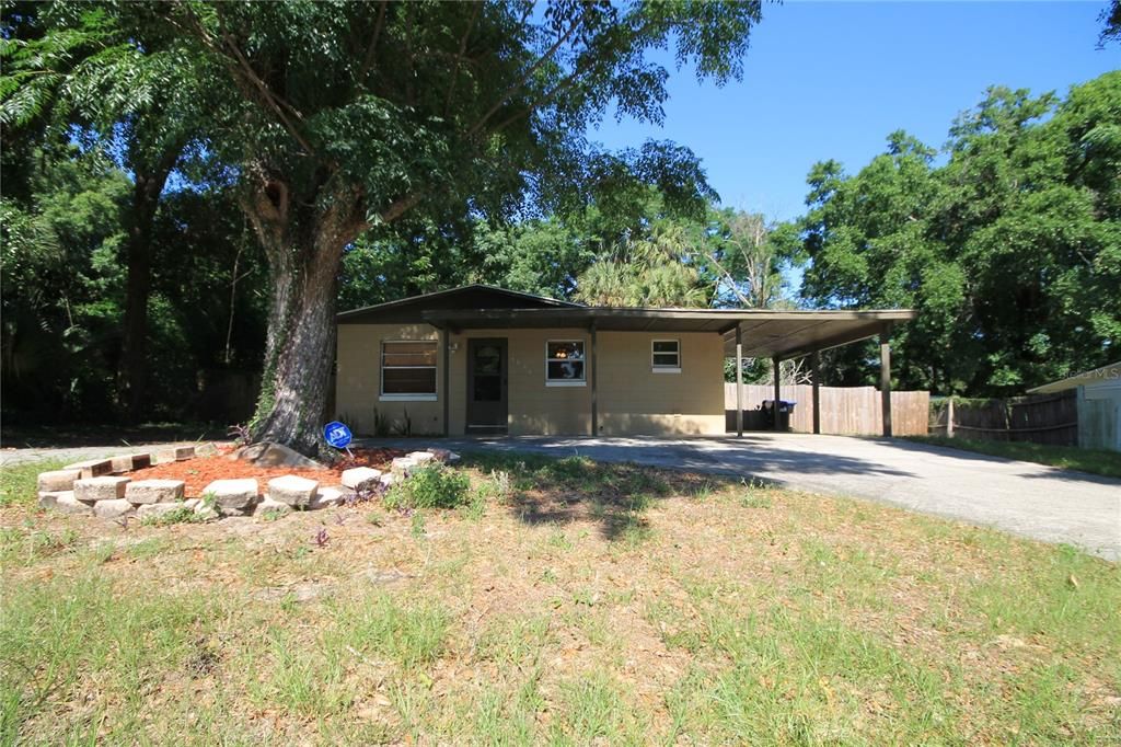 Recently Rented: $1,725 (4 beds, 2 baths, 1747 Square Feet)