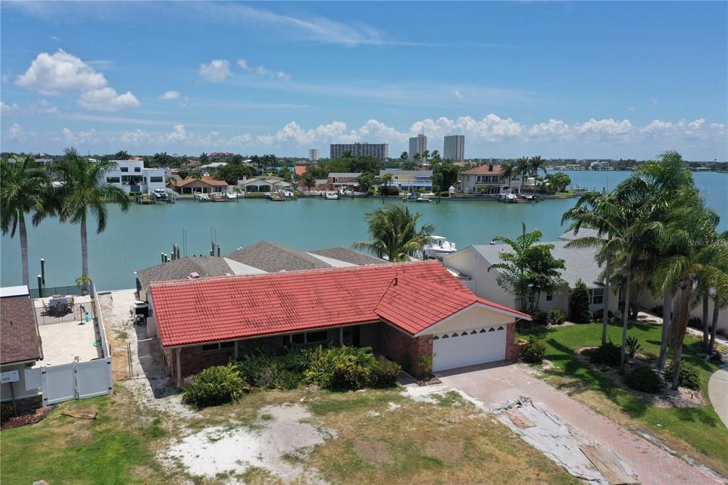Recently Sold: $1,300,000 (4 beds, 3 baths, 2135 Square Feet)