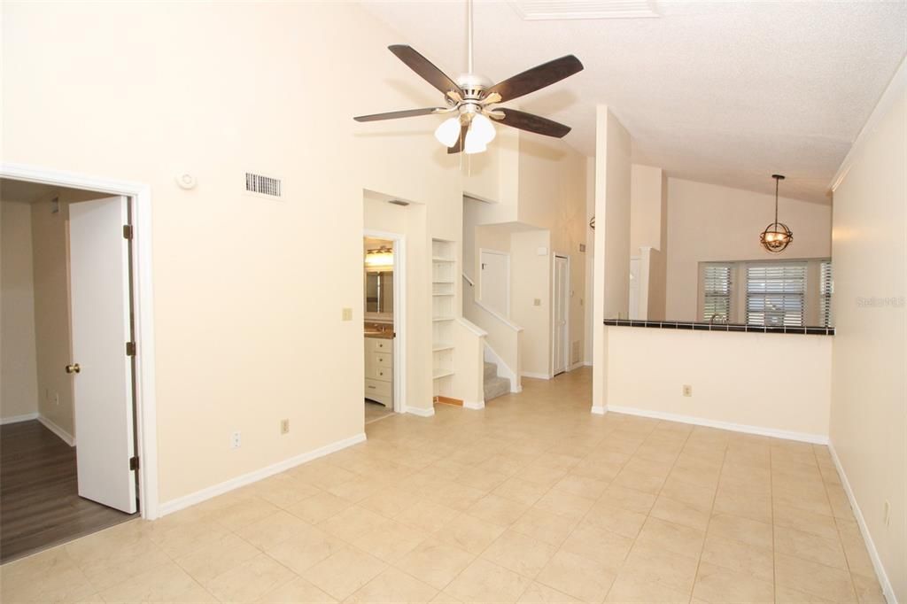 Recently Rented: $1,650 (3 beds, 2 baths, 1252 Square Feet)
