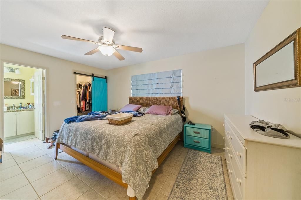 Recently Sold: $1,095,000 (3 beds, 2 baths, 1420 Square Feet)