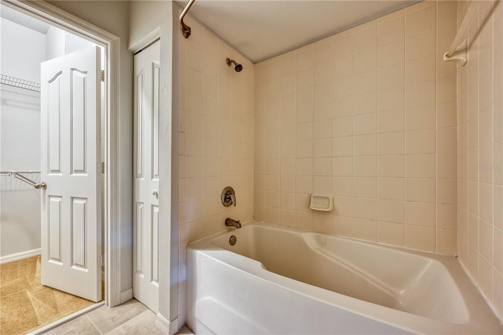 最近售出: $299,000 (3 贝兹, 2 浴室, 1622 平方英尺)