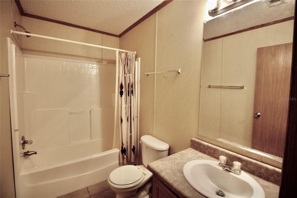 最近售出: $159,000 (3 贝兹, 2 浴室, 1456 平方英尺)