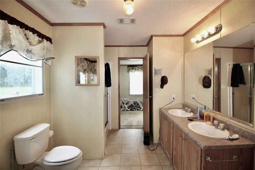 最近售出: $159,000 (3 贝兹, 2 浴室, 1456 平方英尺)
