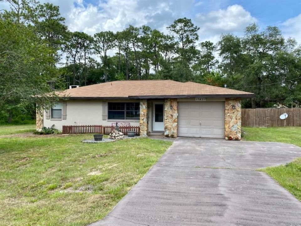Vendido Recientemente: $229,900 (3 camas, 3 baños, 2046 Pies cuadrados)