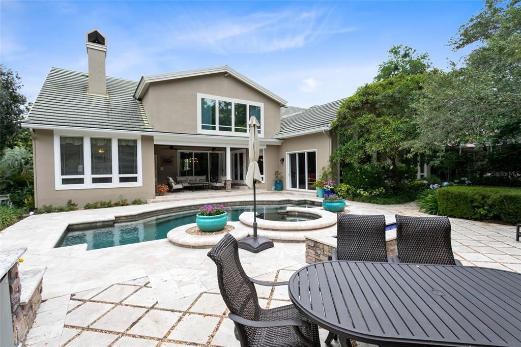 Recently Sold: $1,000,000 (5 beds, 4 baths, 4735 Square Feet)