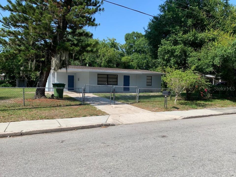 Recently Sold: $249,900 (3 beds, 2 baths, 1104 Square Feet)
