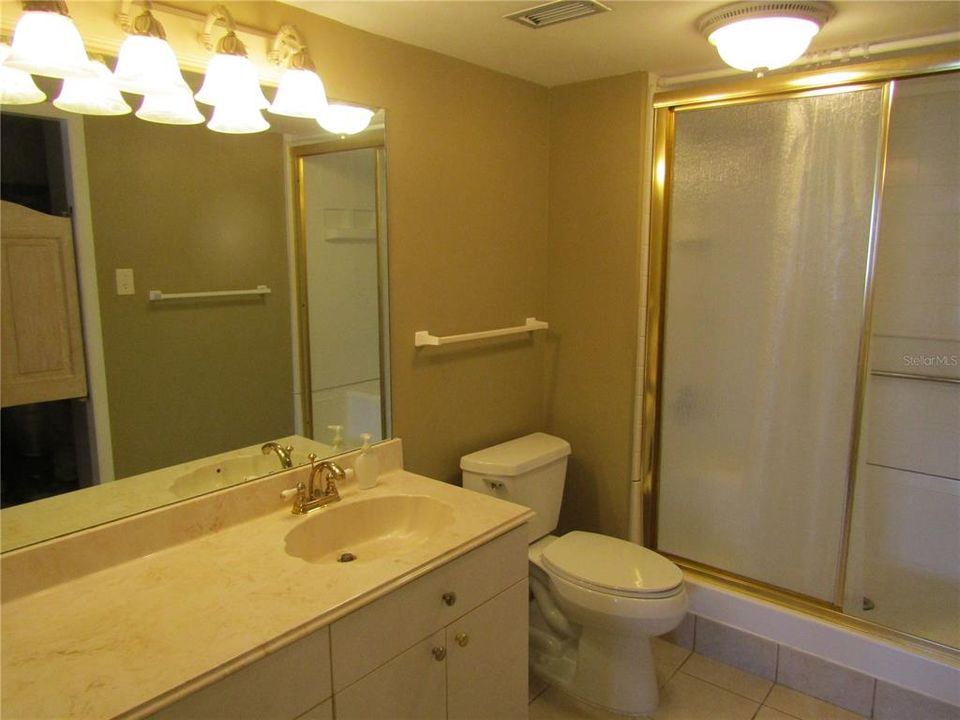 Недавно арендовано: $2,750 (2 спален, 2 ванн, 1300 Квадратных фут)