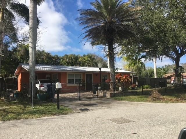 Recently Sold: $225,000 (3 beds, 1 baths, 962 Square Feet)