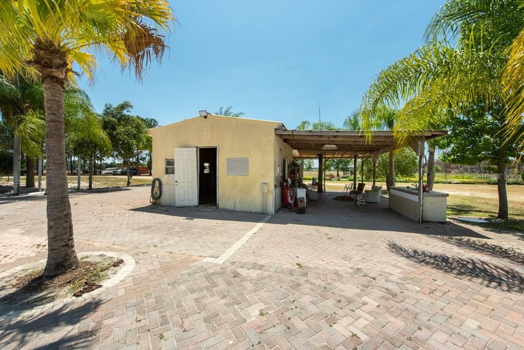 Recently Sold: $300,000 (3 beds, 3 baths, 1728 Square Feet)