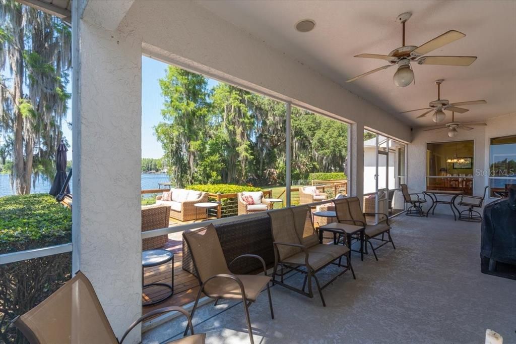 Recently Sold: $895,000 (3 beds, 3 baths, 2813 Square Feet)