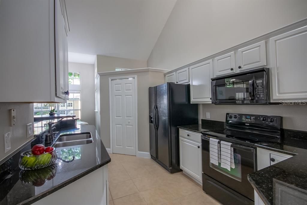Recently Sold: $247,900 (2 beds, 2 baths, 1234 Square Feet)