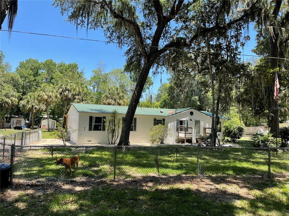Recently Sold: $169,000 (3 beds, 2 baths, 1560 Square Feet)