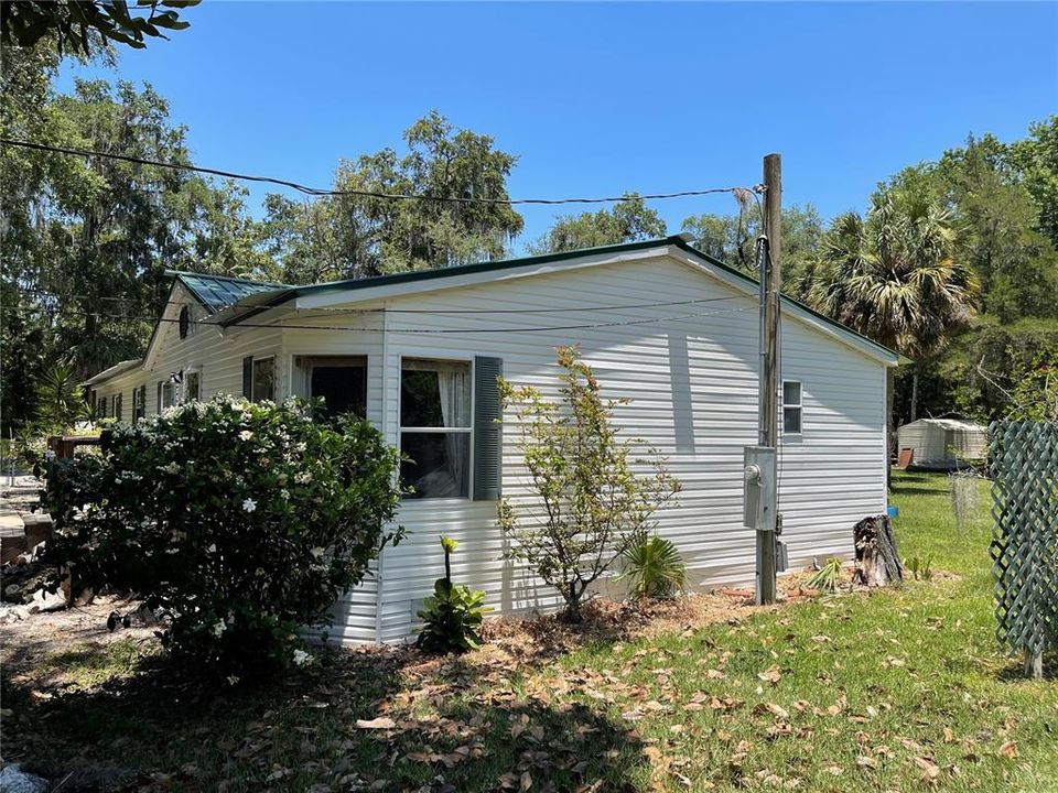 Recently Sold: $169,000 (3 beds, 2 baths, 1560 Square Feet)