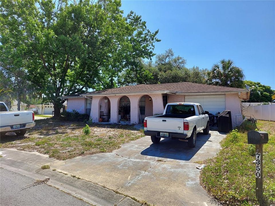 Recently Sold: $100,000 (3 beds, 2 baths, 1272 Square Feet)