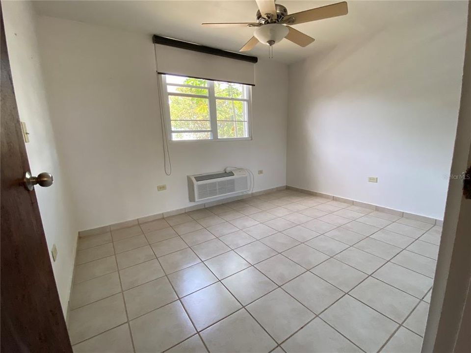 Vendido Recientemente: $205,000 (3 camas, 2 baños, 1217 Pies cuadrados)