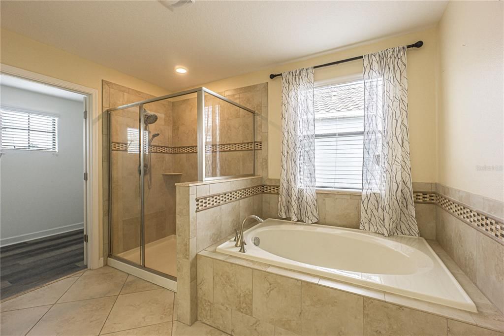 Недавно арендовано: $3,050 (4 спален, 2 ванн, 2571 Квадратных фут)