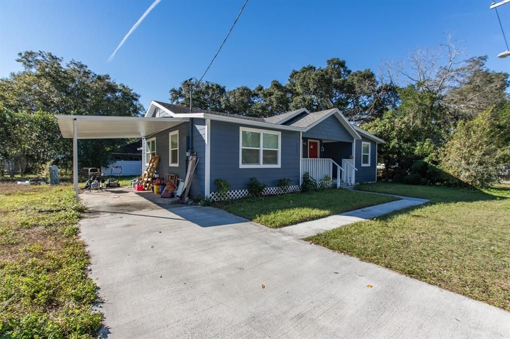 Recently Sold: $270,000 (4 beds, 2 baths, 1628 Square Feet)