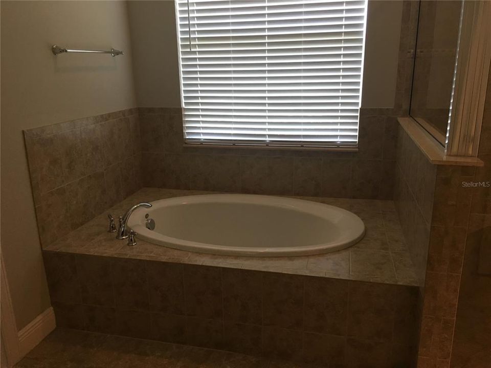 最近租的: $2,995 (3 贝兹, 2 浴室, 2316 平方英尺)