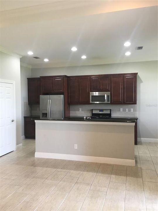Recently Rented: $2,995 (3 beds, 2 baths, 2316 Square Feet)